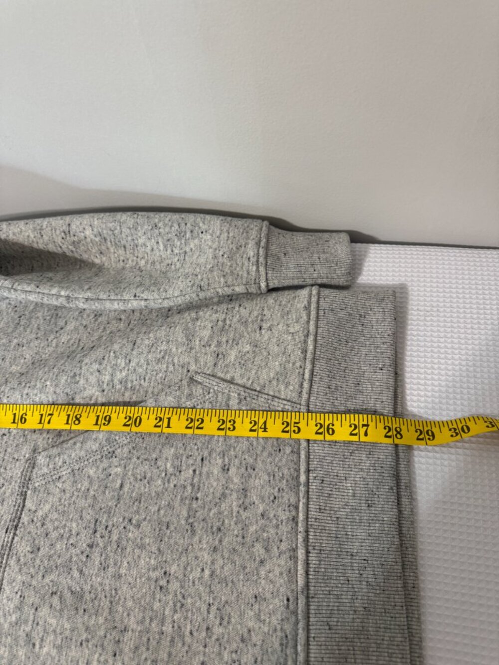 CARHARTT Women's Relaxed Fit Midweight Logo Sleeve Graphic Hoodie Sweatshirt NWT - Picture 9 of 9